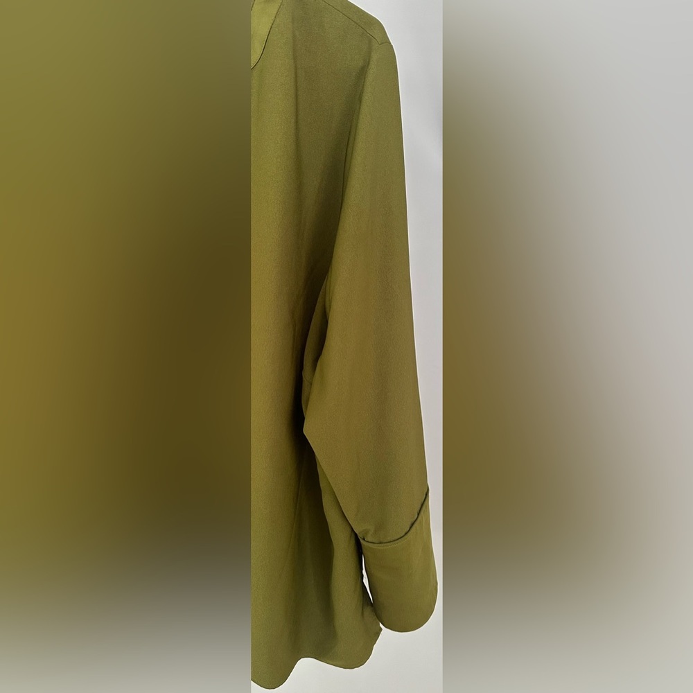 J. CREW size 3X, olive green, long sleeved, V-neck blouse. - Picture 4 of 7